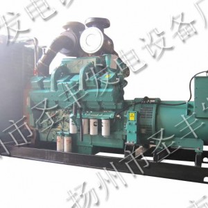 重慶康明斯動力配套500千瓦柴油發(fā)電機(jī)組KT38-G